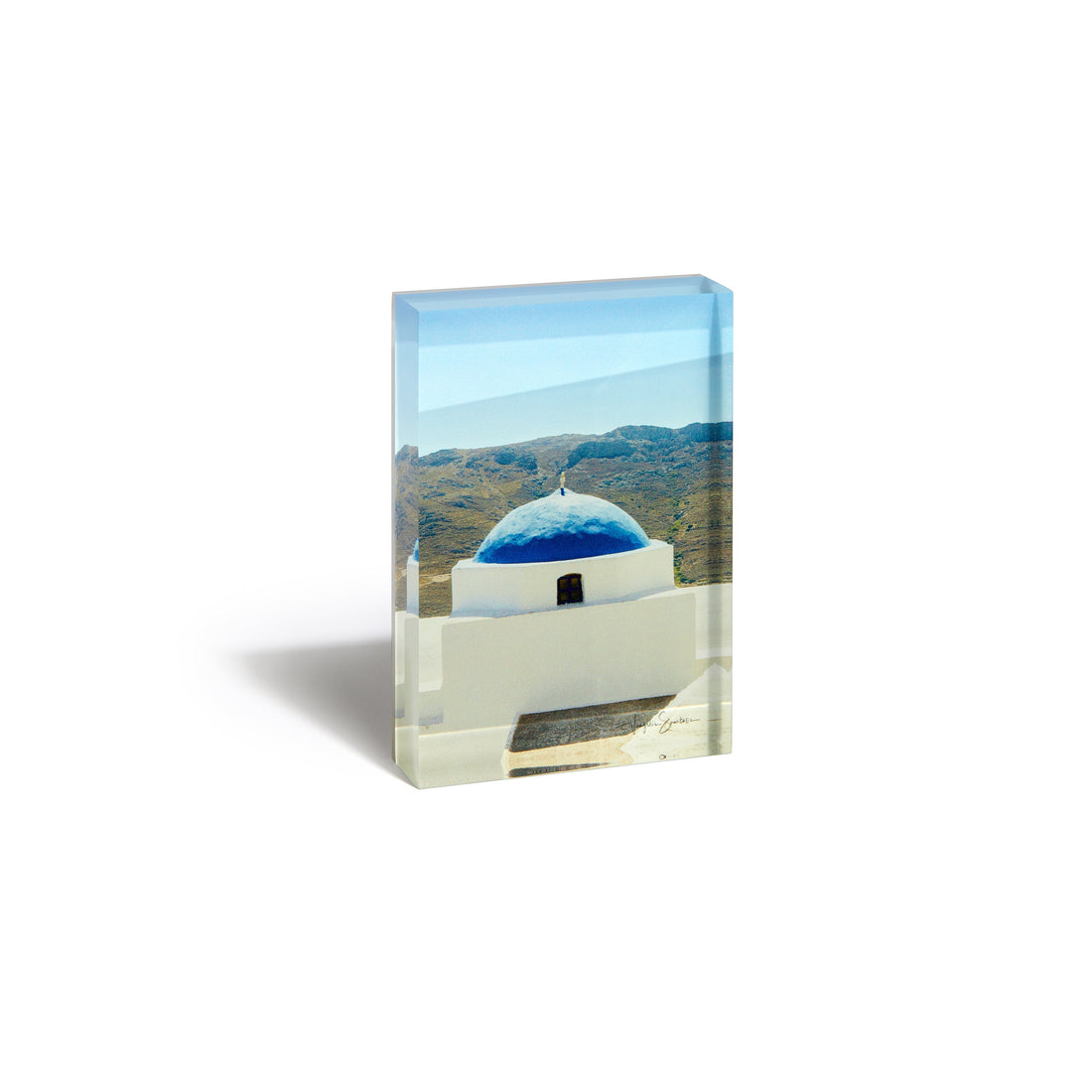 A New Home for BlueSeArt in Santorini